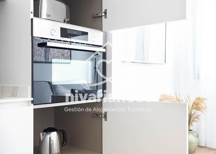 The Luxe Cruz, By Nivariahost *